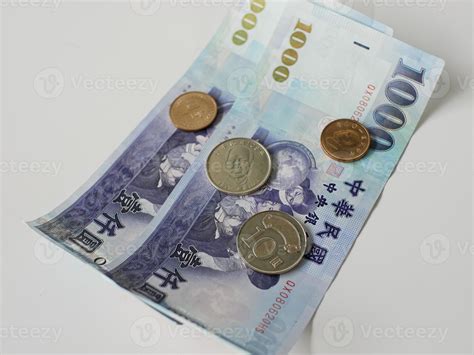 1000台湾ドル 日本円 - 通貨の交換と文化の交差点