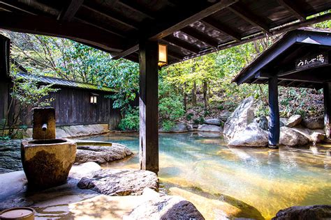 金比羅温泉 大阪 - 温泉と都市の融合が生む新たな旅の形